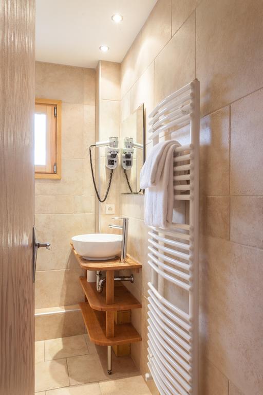 Le Caprice Des Neiges Hotel 2*